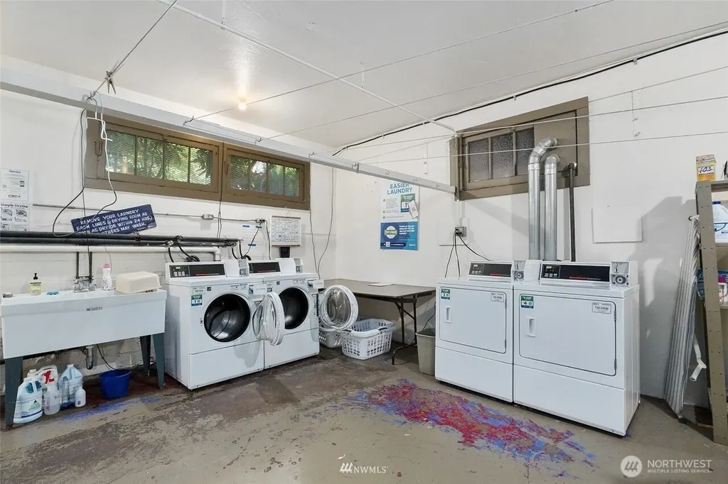 1605 E Olive Street Seattle WA 98122