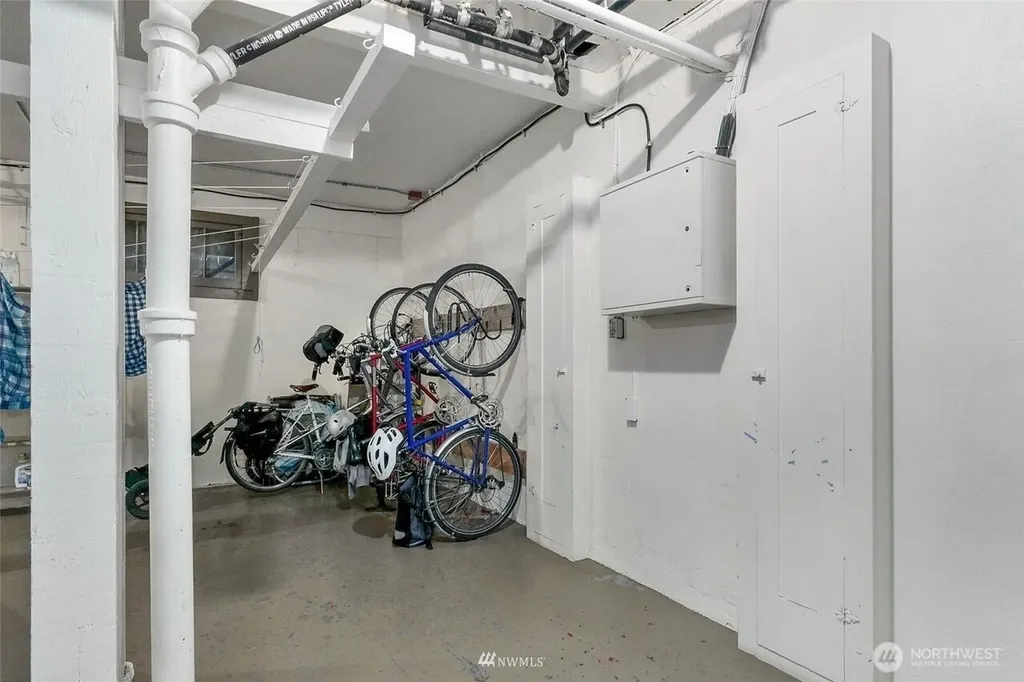 1605 E Olive Street Seattle WA 98122