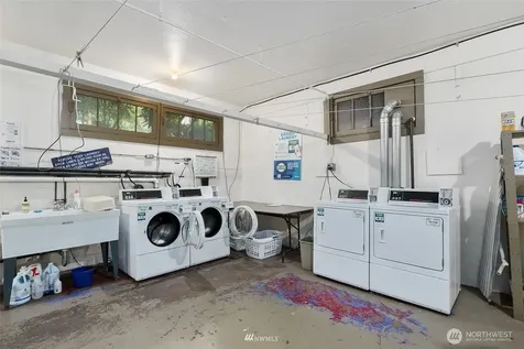 1605 E Olive Street Seattle WA 98122