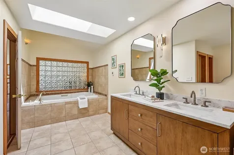 19034 364th Avenue SE Maple Valley WA 98038