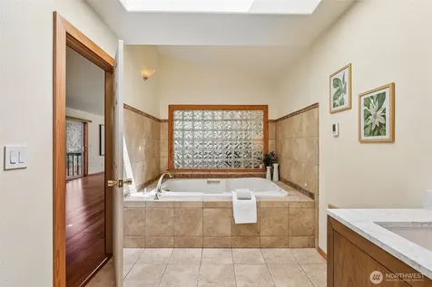 19034 364th Avenue SE Maple Valley WA 98038