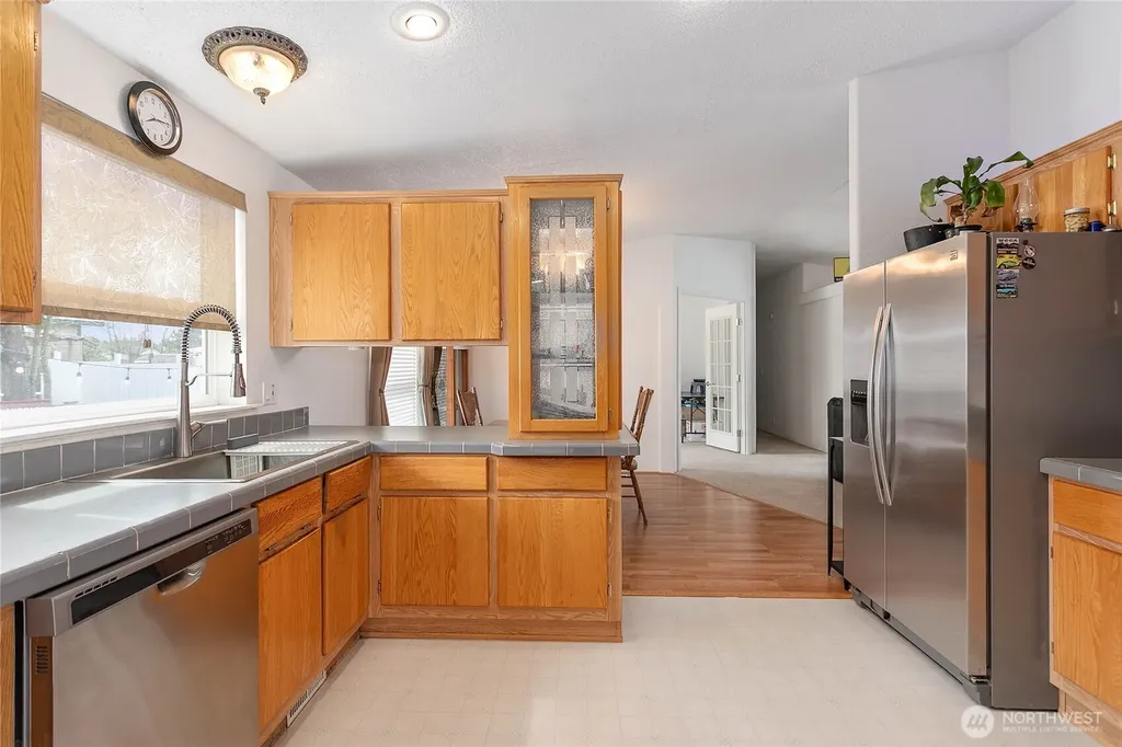 5589 Bay Ridge Drive Blaine WA 98230