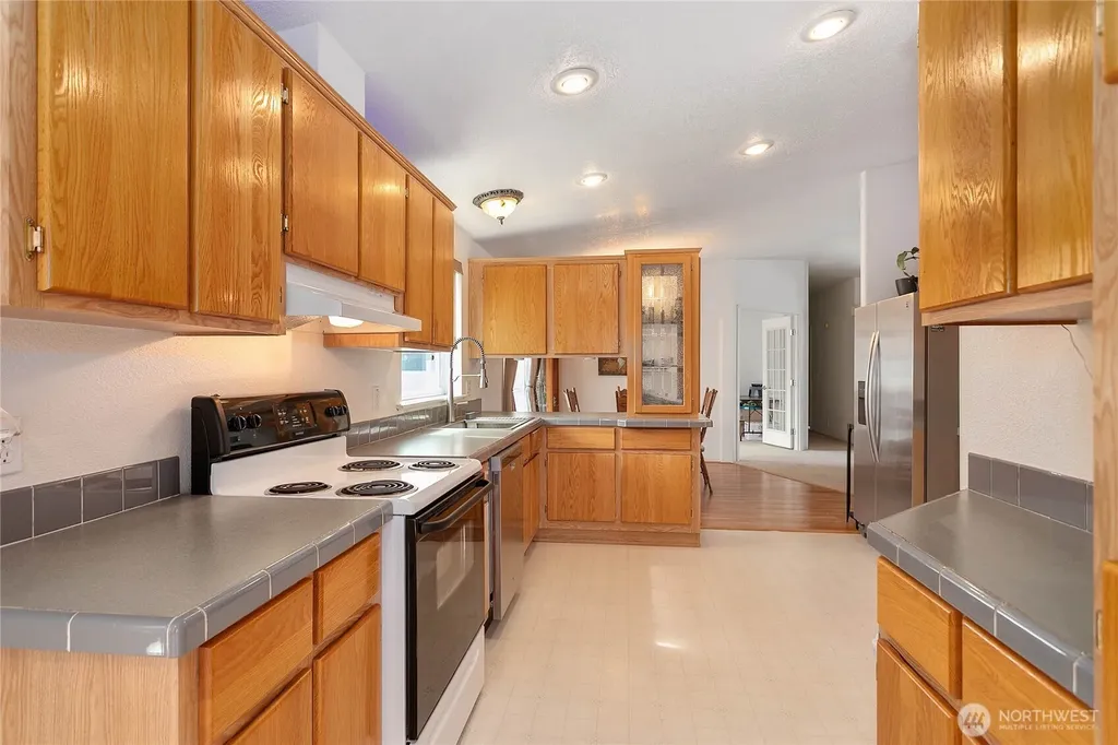 5589 Bay Ridge Drive Blaine WA 98230
