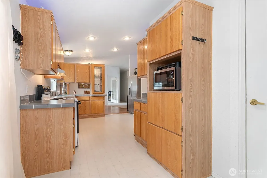 5589 Bay Ridge Drive Blaine WA 98230