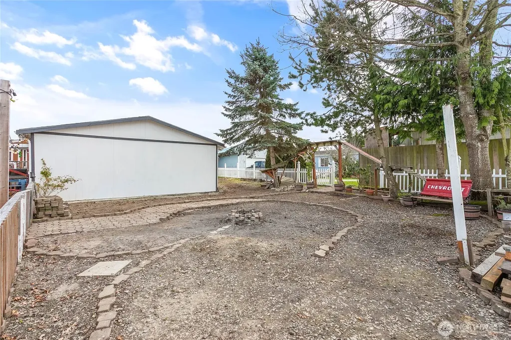 5589 Bay Ridge Drive Blaine WA 98230