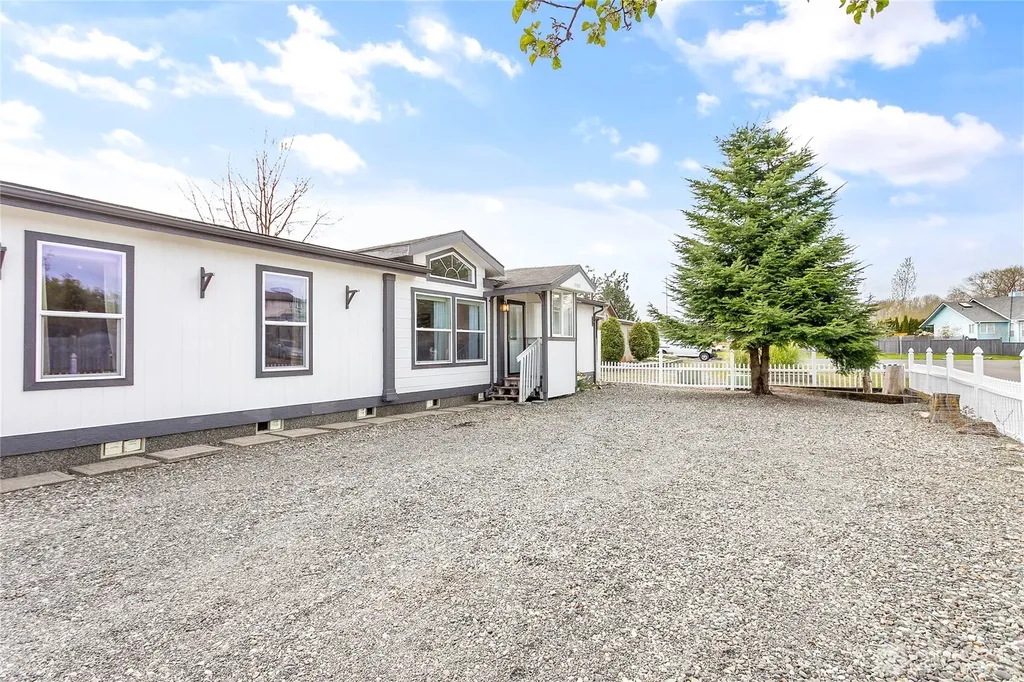 5589 Bay Ridge Drive Blaine WA 98230