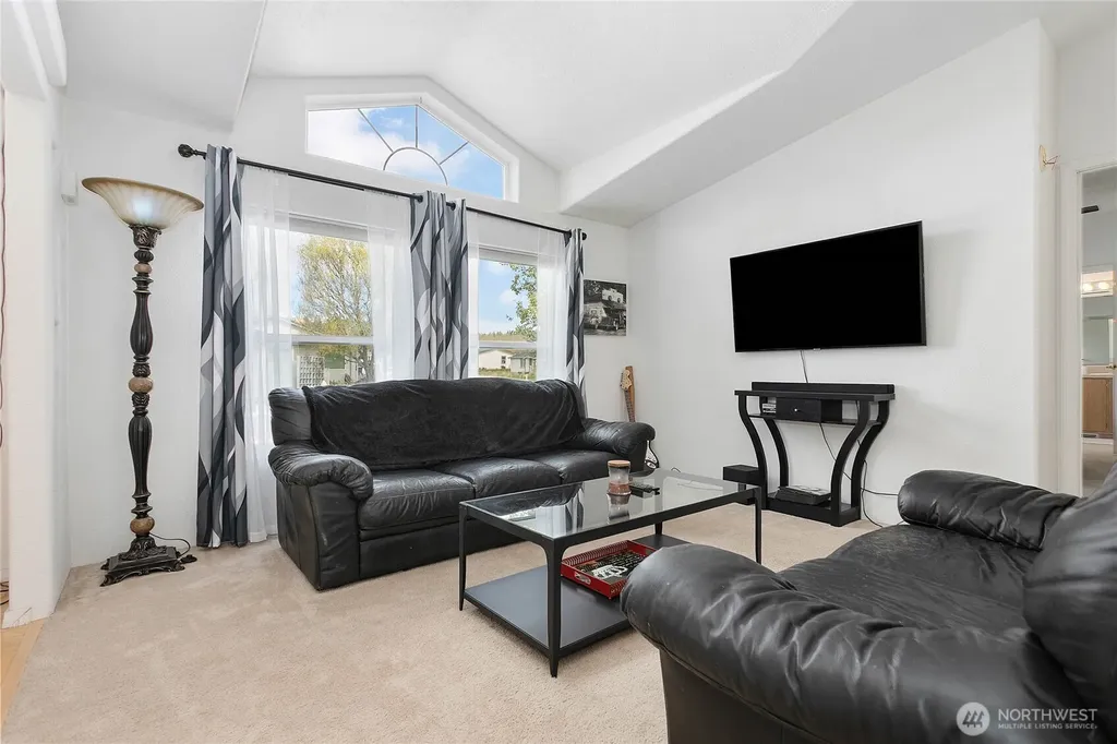 5589 Bay Ridge Drive Blaine WA 98230