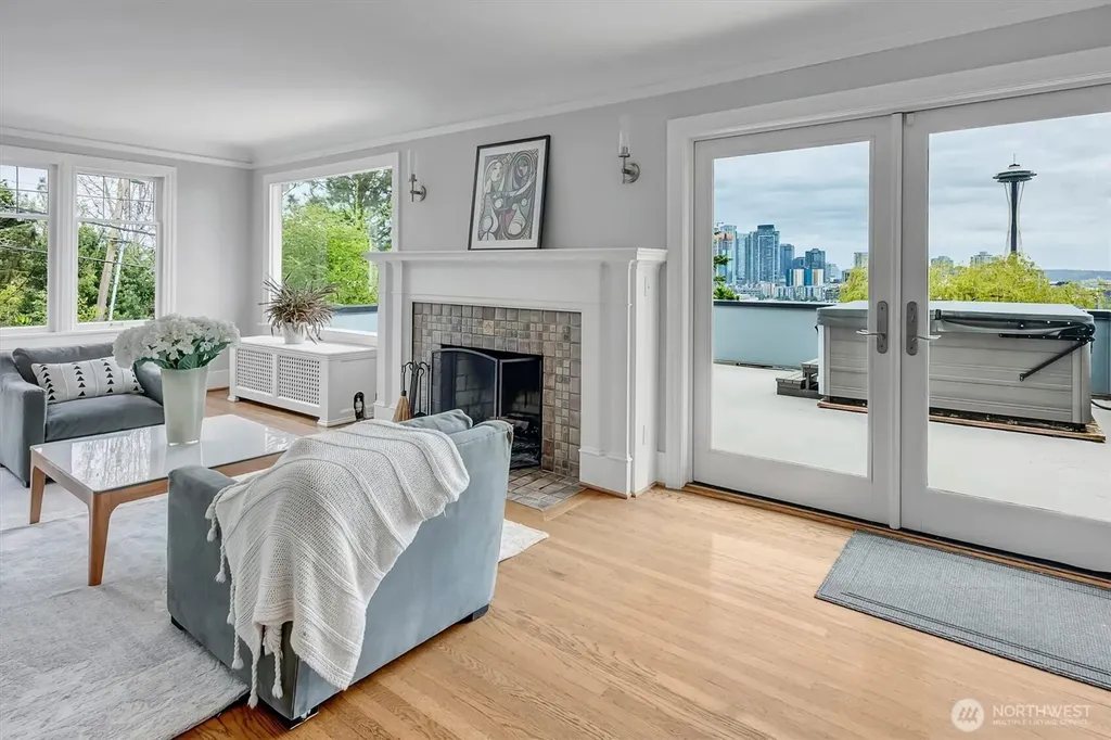 371 Prospect Street Seattle WA 98109