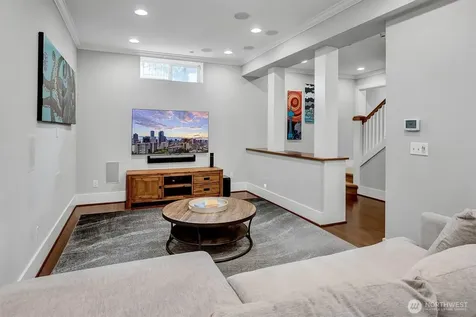 371 Prospect Street Seattle WA 98109