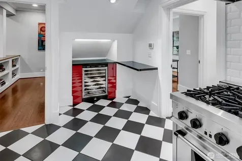 371 Prospect Street Seattle WA 98109
