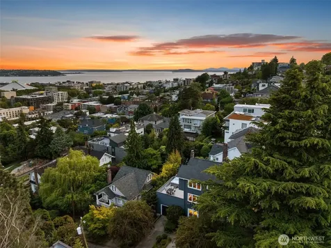 371 Prospect Street Seattle WA 98109