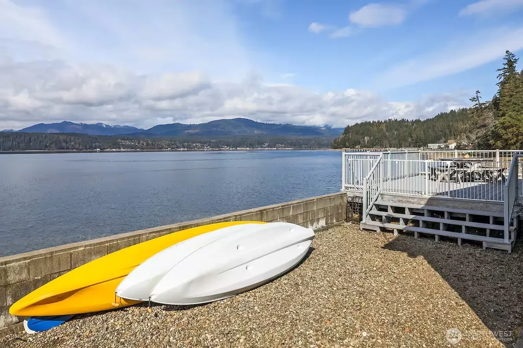 18231 NE North Shore Road Tahuya WA 98588