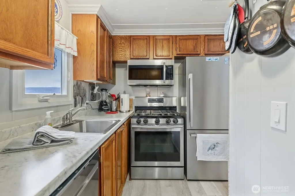 18231 NE North Shore Road Tahuya WA 98588
