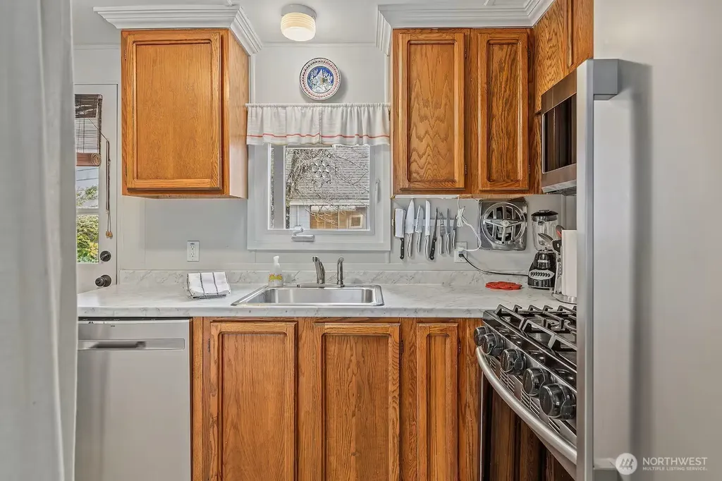 18231 NE North Shore Road Tahuya WA 98588