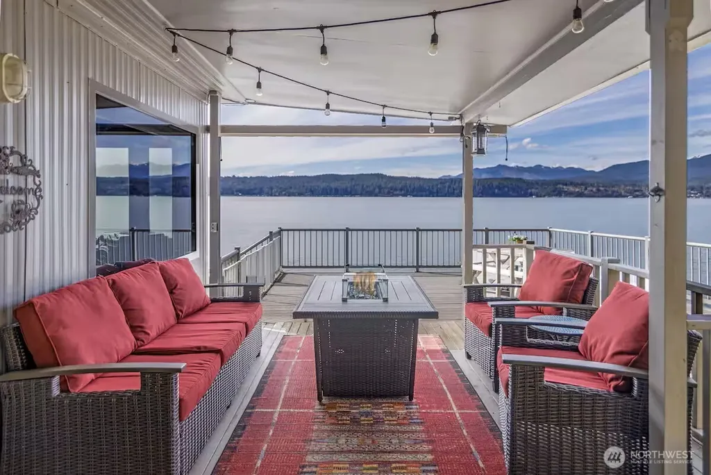 18231 NE North Shore Road Tahuya WA 98588