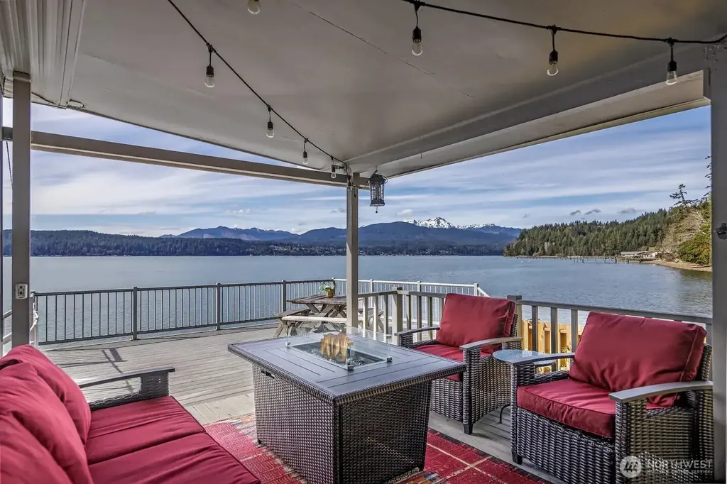 18231 NE North Shore Road Tahuya WA 98588