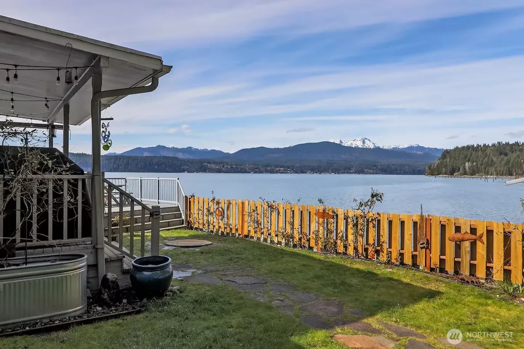18231 NE North Shore Road Tahuya WA 98588
