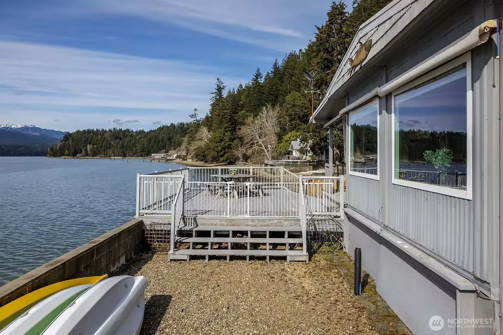 18231 NE North Shore Road Tahuya WA 98588