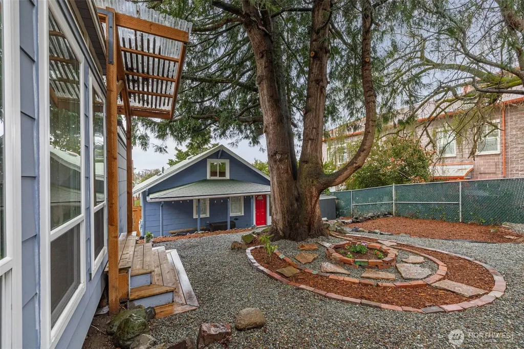 9732 59th Avenue S Seattle WA 98118