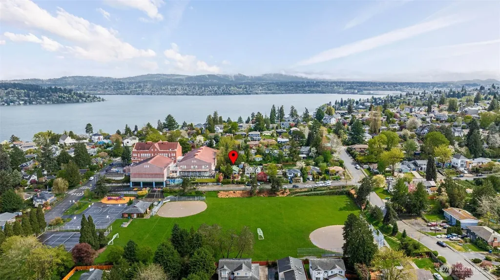 9732 59th Avenue S Seattle WA 98118
