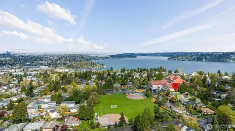 9732 59th Avenue S Seattle WA 98118
