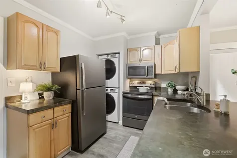 9732 59th Avenue S Seattle WA 98118