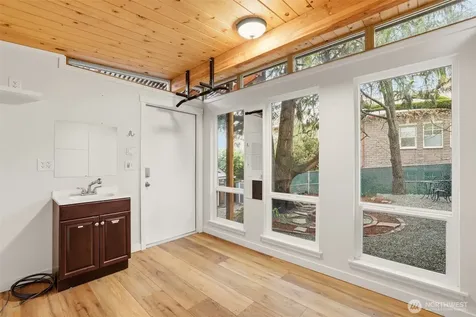 9732 59th Avenue S Seattle WA 98118