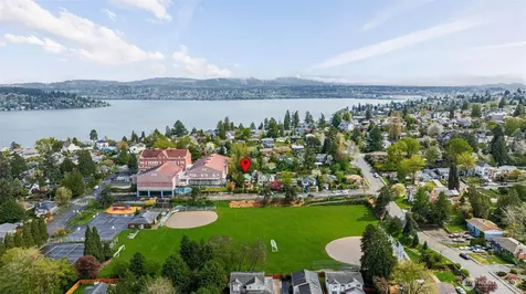 9732 59th Avenue S Seattle WA 98118