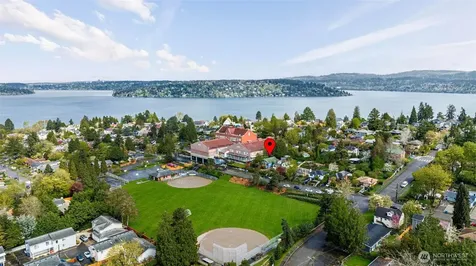 9732 59th Avenue S Seattle WA 98118