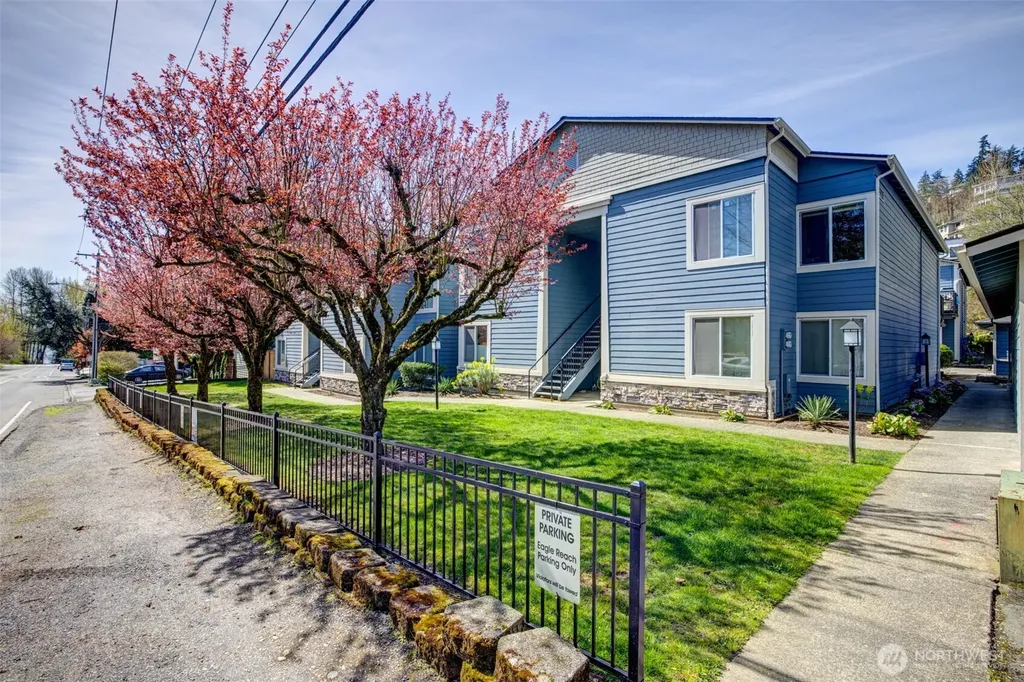 11901 93rd Avenue NE Kirkland WA 98034