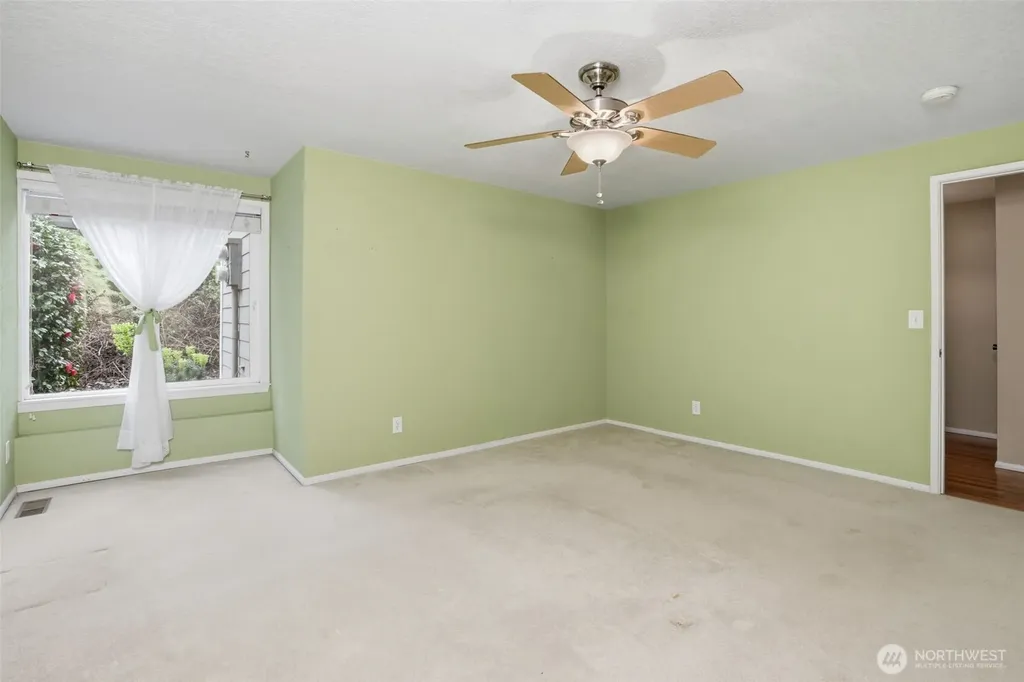 11901 93rd Avenue NE Kirkland WA 98034
