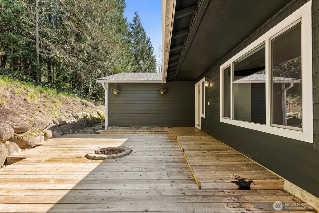 23430 Fisk Road E Orting WA 98360