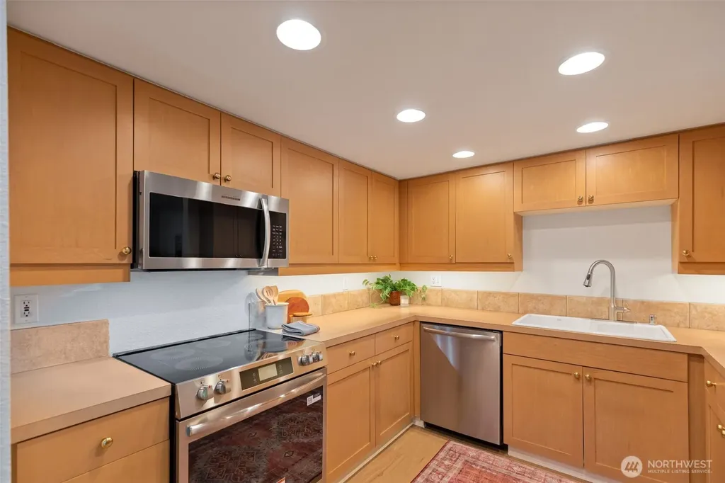 10419 NE 32nd Place Bellevue WA 98004