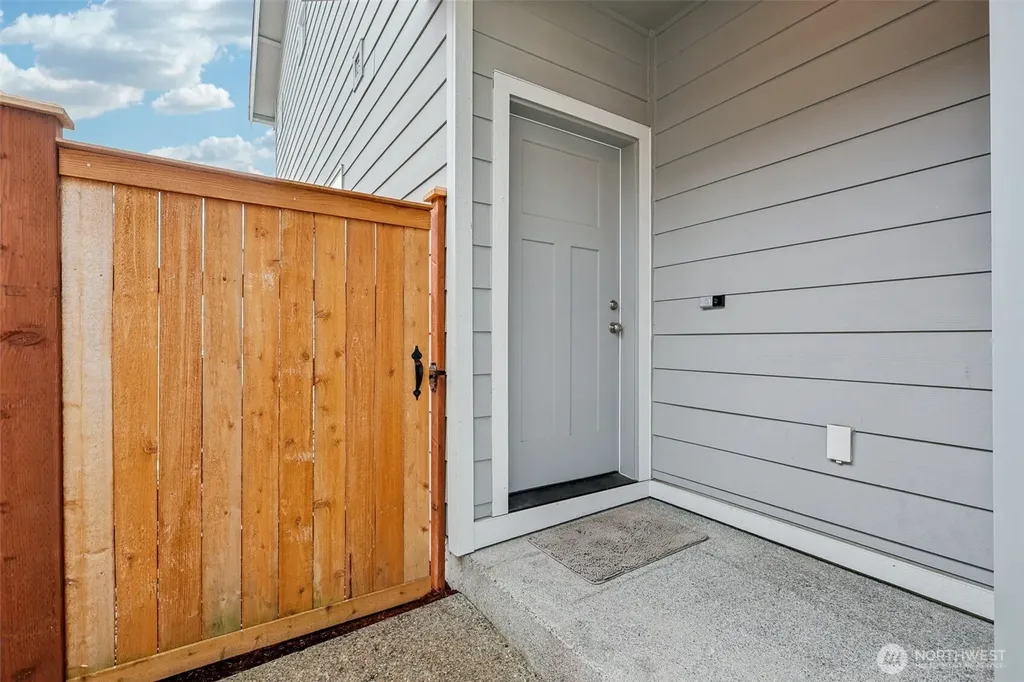 18351 134th Avenue E Puyallup WA 98374