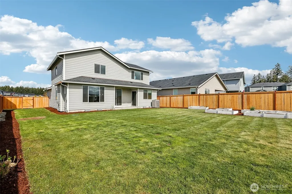 18351 134th Avenue E Puyallup WA 98374