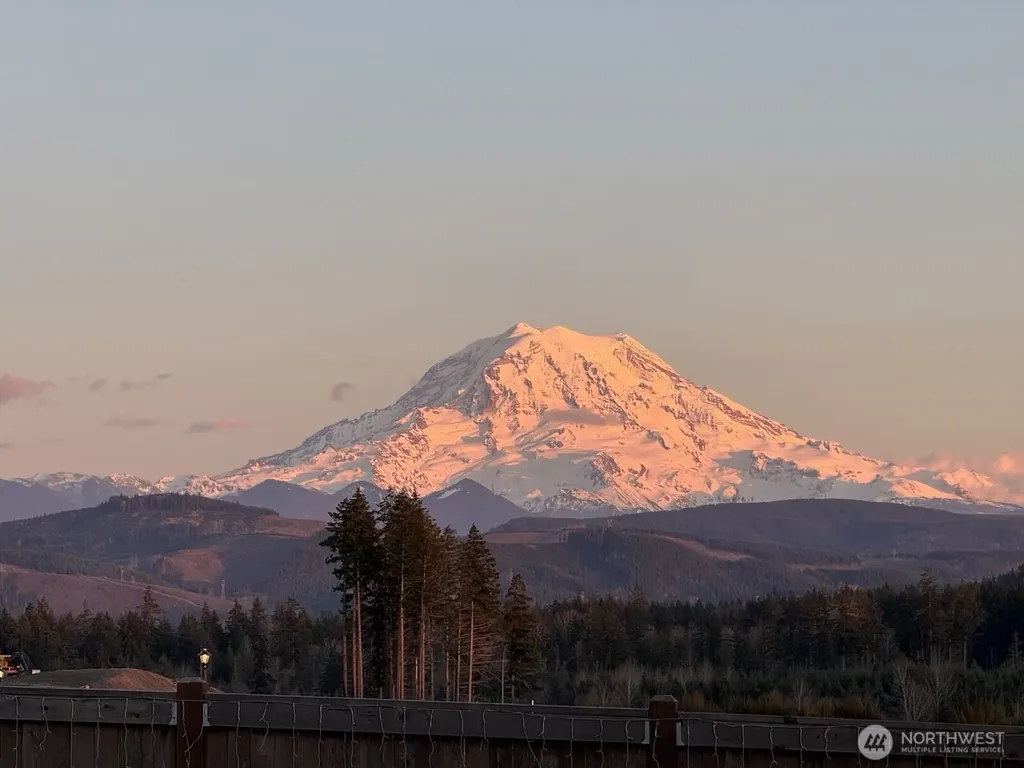 18351 134th Avenue E Puyallup WA 98374