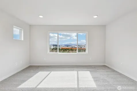 18351 134th Avenue E Puyallup WA 98374