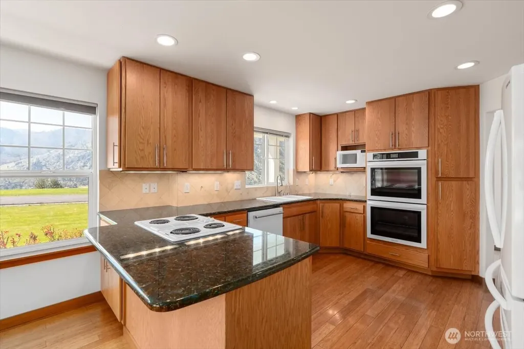 1190 Summit Boulevard Manson WA 98831