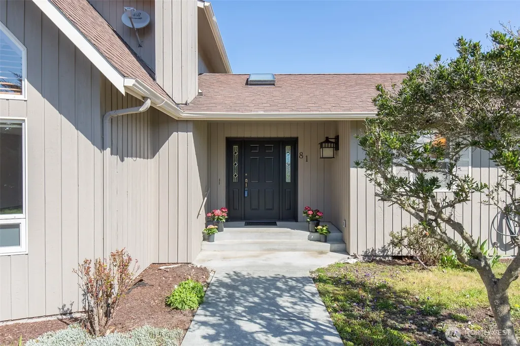 81 Bon Jon View Way Sequim WA 98382