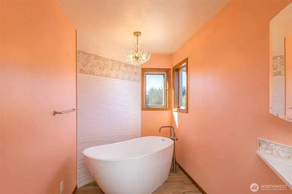 81 Bon Jon View Way Sequim WA 98382