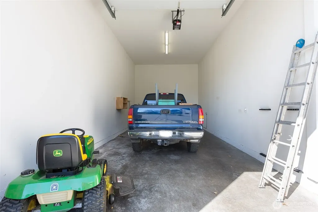 81 Bon Jon View Way Sequim WA 98382