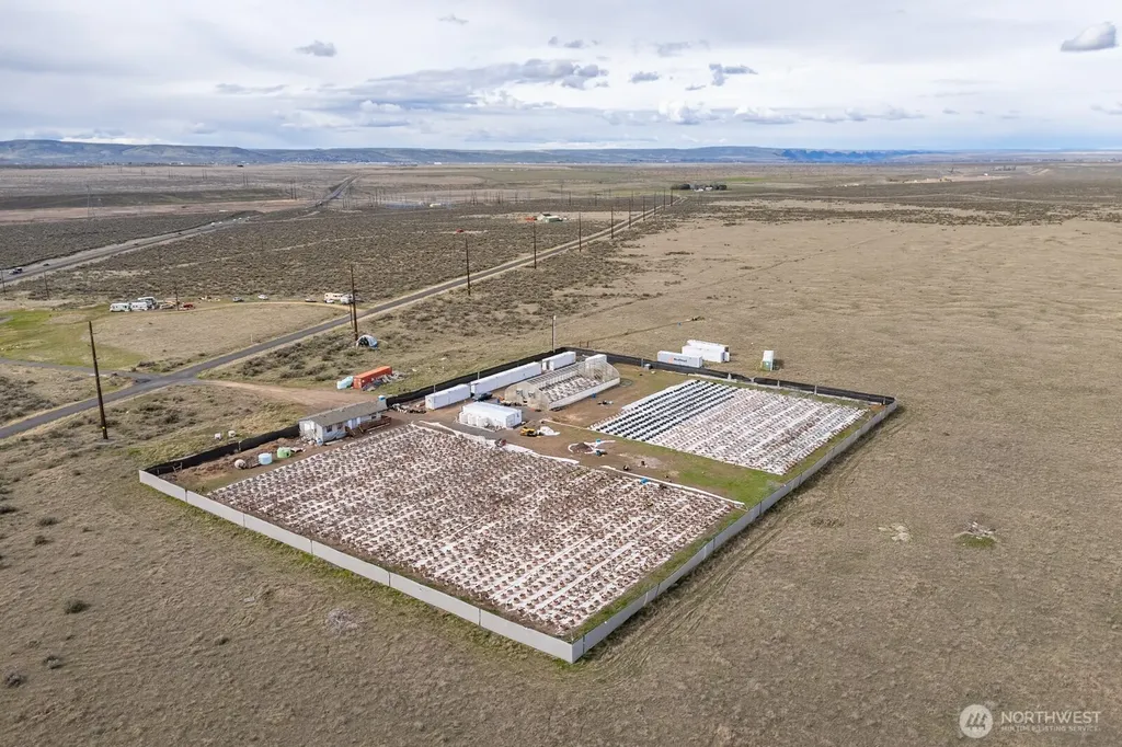 11061 NE Neppel Road Moses Lake WA 98804