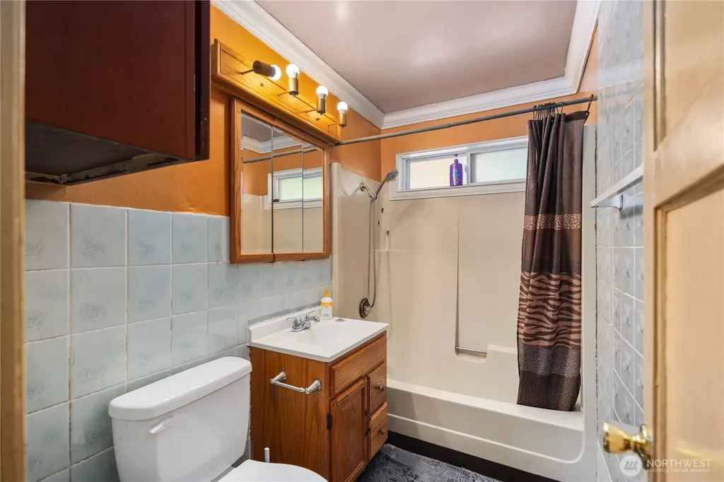 3206 S 221st Street Seatac WA 98198
