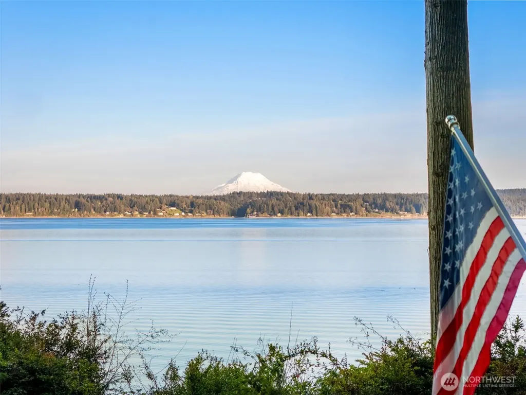 362 E Pointes Drive E Shelton WA 98584