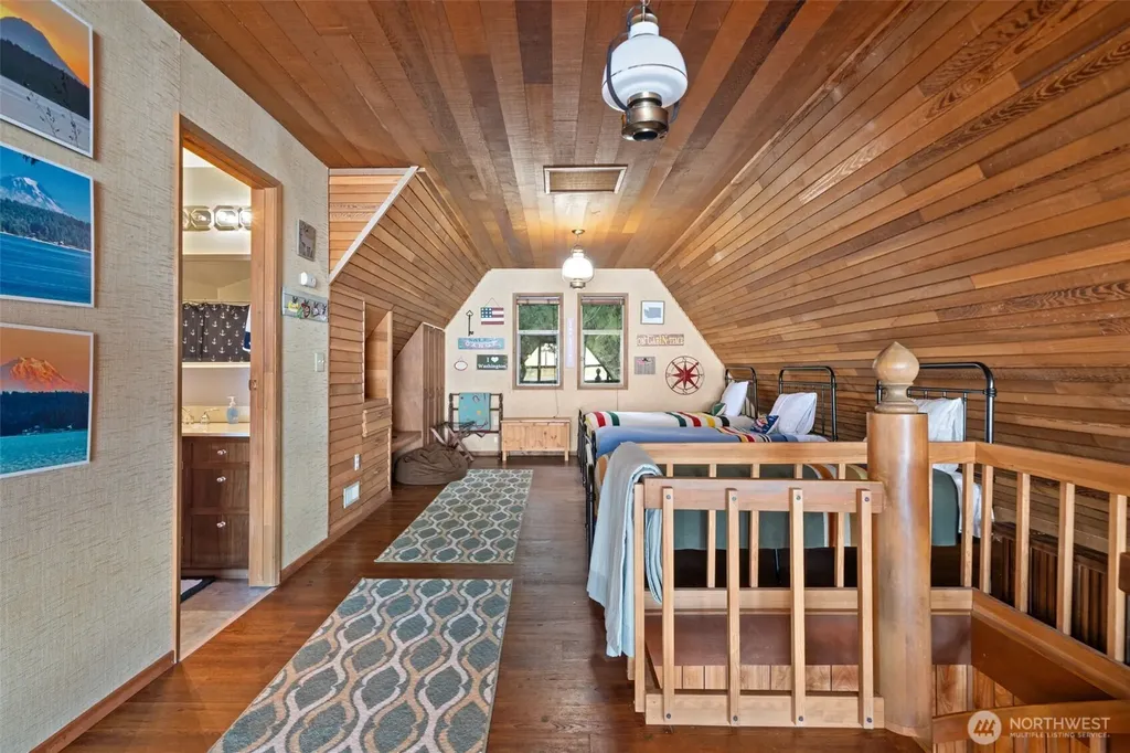 362 E Pointes Drive E Shelton WA 98584