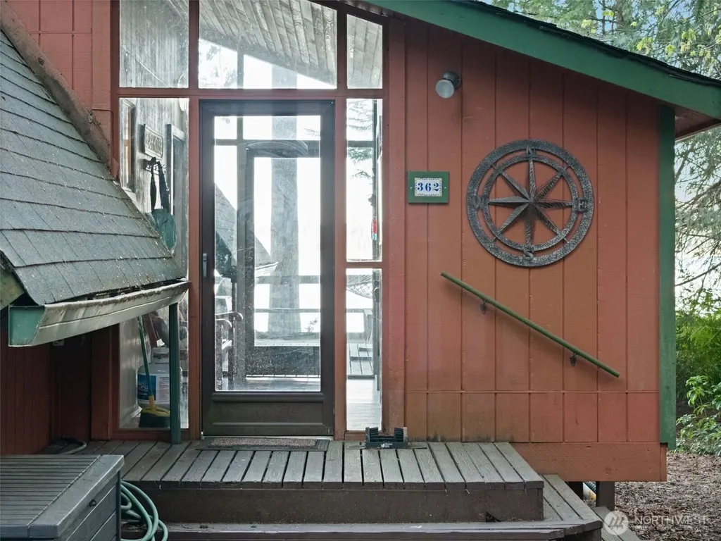 362 E Pointes Drive E Shelton WA 98584