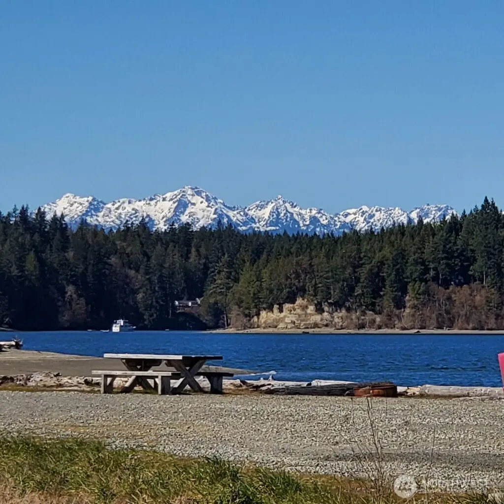 362 E Pointes Drive E Shelton WA 98584