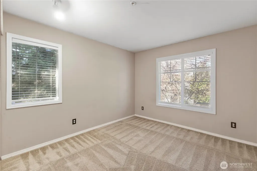 23321 60th Place S Kent WA 98032