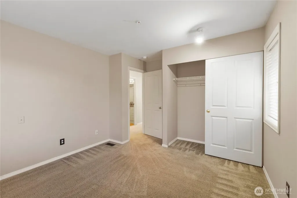 23321 60th Place S Kent WA 98032