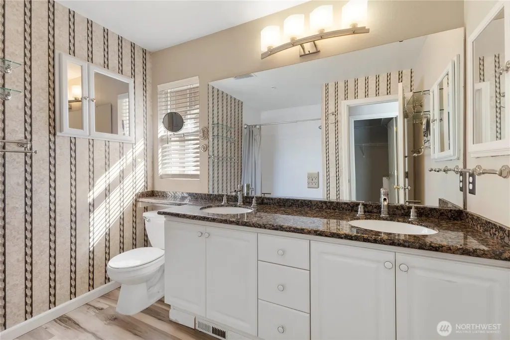 23321 60th Place S Kent WA 98032